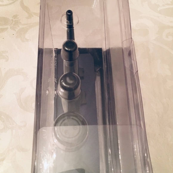 Paul Mitchell Cosmic Unclipped 3-in-1 Curling Iron - Picture 3 of 5